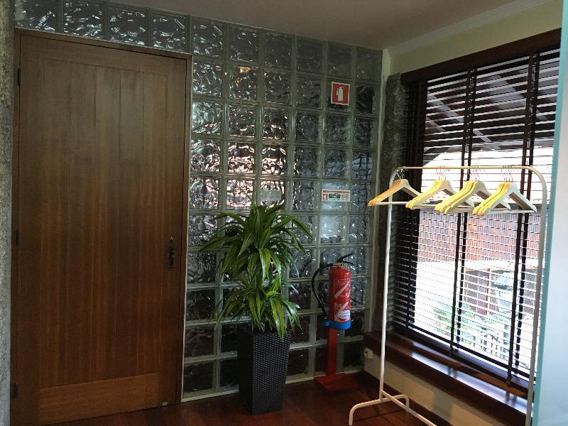 Bergui Guesthouse - Guimaraes Luaran gambar