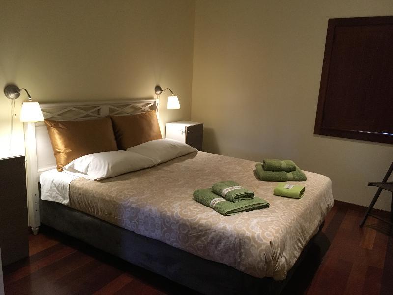 Bergui Guesthouse - Guimaraes Luaran gambar
