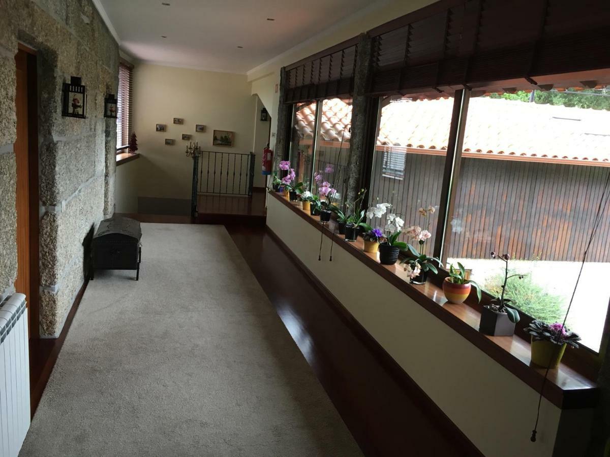 Bergui Guesthouse - Guimaraes Luaran gambar